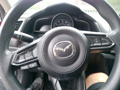 Used 2017 MAZDA MAZDA3 Sport FWD image 25