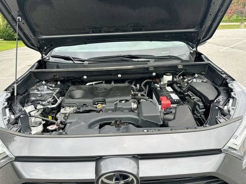 Used 2023 Toyota RAV4 LE AWD/4WD image 28