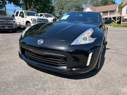 Used 2013 Nissan 370Z Touring w/ Sport Pkg RWD image 3