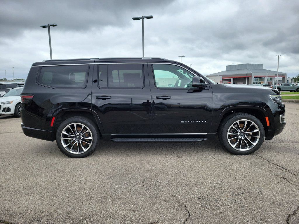 Used 2023 Jeep Wagoneer Series II w/ Premium Group I AWD/4WD image 6