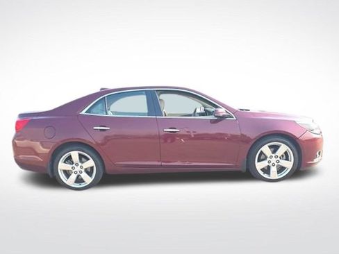 Used 2015 Chevrolet Malibu LTZ FWD image 4
