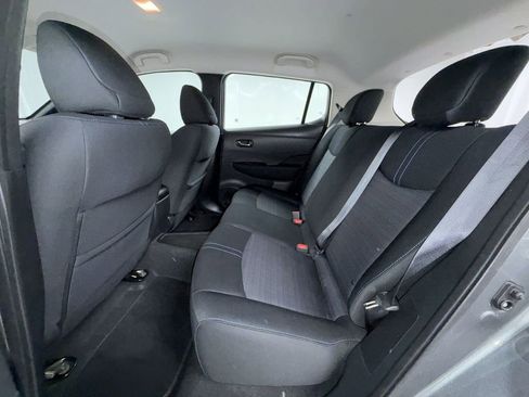 Used 2018 Nissan Leaf SV w/ SV All Weather Package FWD image 5