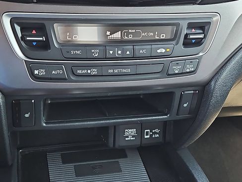 Used 2022 Honda Passport EX-L image 27
