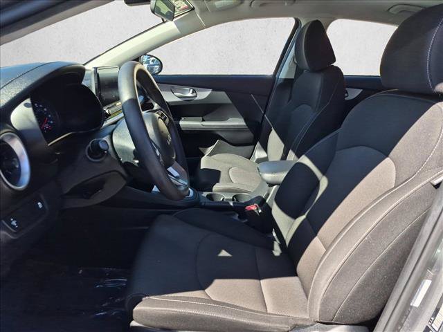 Used 2022 Kia Forte LXS FWD image 16