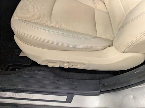 Used 2019 Subaru Outback 3.6R Limited image 12