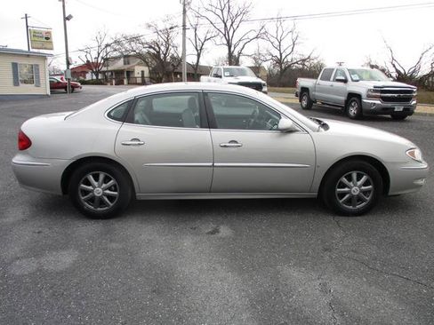 Used 2007 Buick LaCrosse CXL w/ Chromed Appearance Package image 3