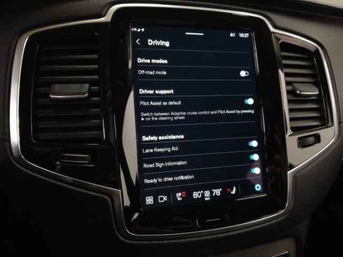 Used 2024 Volvo XC90 B6 Ultimate w/ Protection Package Premier image 24