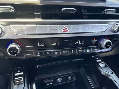 Used 2024 Kia Telluride S w/ S Sunroof Package FWD image 24