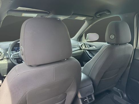 Used 2025 Chevrolet Equinox LT image 17