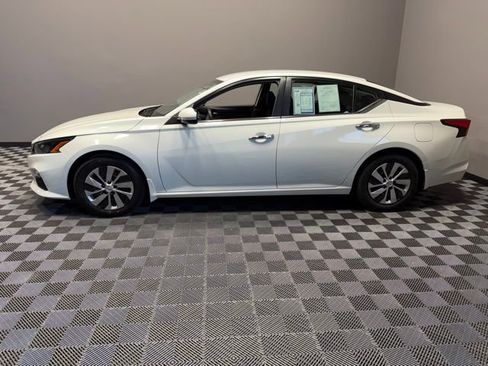 Used 2022 Nissan Altima 2.5 S image 6