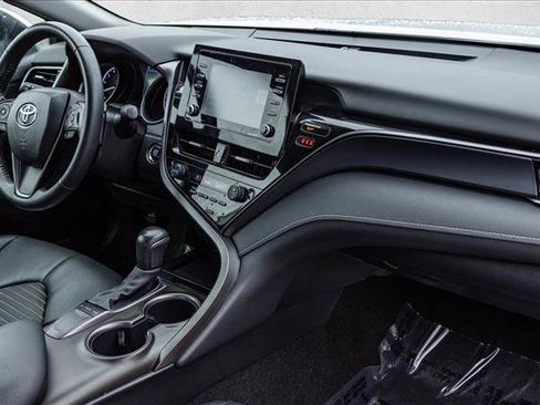 Used 2022 Toyota Camry SE w/ Convenience Package image 27