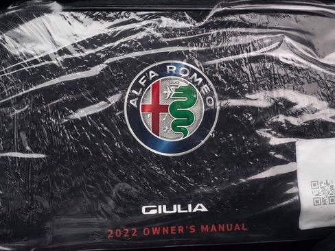 Used 2023 Alfa Romeo Giulia Veloce image 22