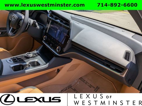 Used 2024 Lexus RZ 300e Premium image 6