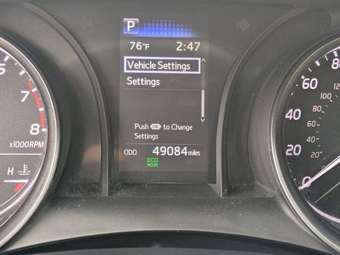 Used 2024 Toyota Camry SE image 20