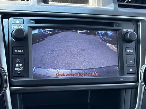Used 2013 Toyota Highlander SE AWD/4WD image 21