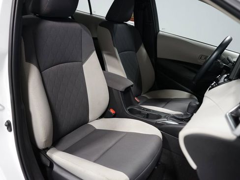 Certified 2025 Toyota Corolla LE image 25