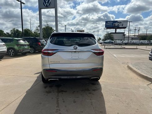 Used 2020 Buick Enclave Premium w/ Sun and Sites Package FWD image 6