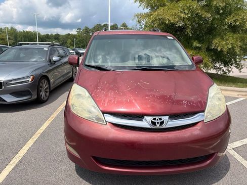 Used 2008 Toyota Sienna XLE Limited FWD image 4