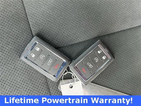 New 2025 Jeep Grand Cherokee L Altitude image 25