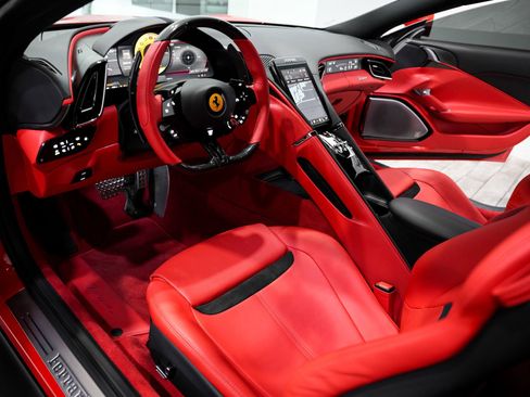 Used 2023 Ferrari Roma image 34