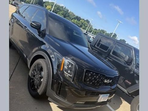 Used 2022 Kia Telluride SX w/ Nightfall Edition Package AWD/4WD image 1