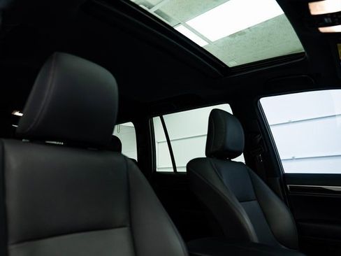 Used 2023 Lexus GX 460 Premium image 36