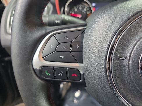 Used 2017 Jeep Compass Trailhawk w/ Cold Weather Group AWD/4WD image 16
