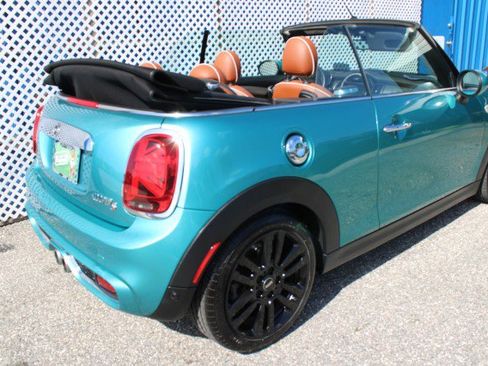 Used 2021 MINI Cooper S image 5