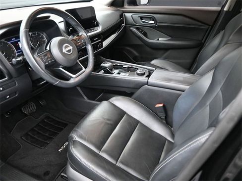 Used 2022 Nissan Rogue SL w/ SL Premium Package image 9