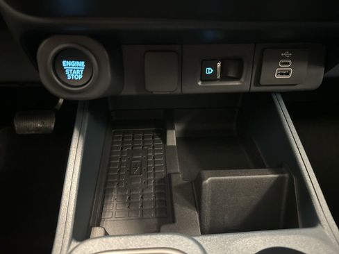 New 2025 Ford Maverick Lariat w/ Black Appearance Package AWD/4WD image 33