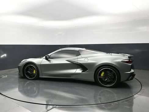 Used 2022 Chevrolet Corvette Stingray Premium Conv w/ 3LT RWD image 2