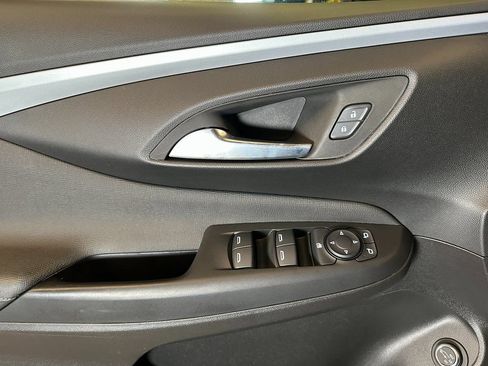 Used 2024 Buick Envista Preferred w/ Convenience I Package FWD image 19