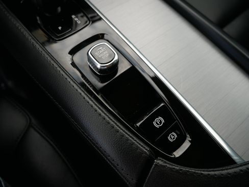 Certified 2023 Volvo XC90 B5 Core w/ Climate Package AWD/4WD image 20