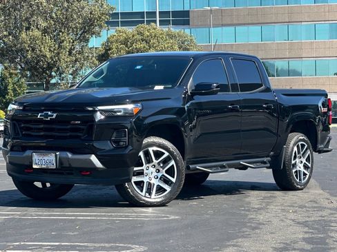 Used 2023 Chevrolet Colorado Z71 w/ Z71 Convenience Package 2 AWD/4WD image 8