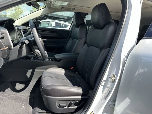 Used 2025 MAZDA CX-50 AWD 2.5 Turbo w/ Weather Package image 3