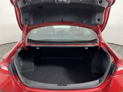 Used 2025 Chevrolet Malibu LT image 32