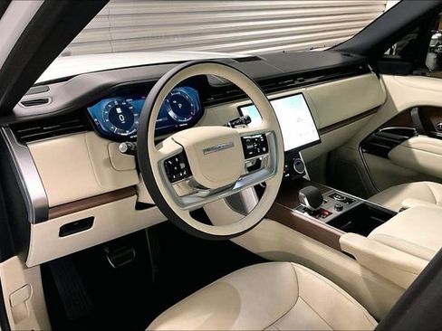 Certified 2023 Land Rover Range Rover SE image 24