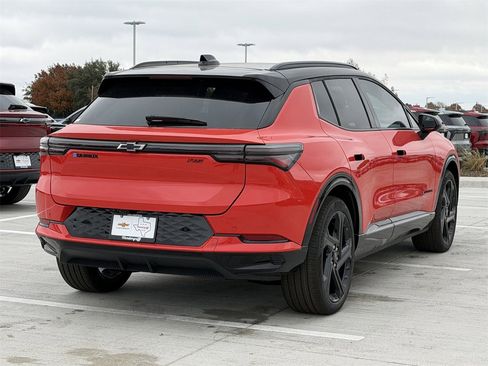 New 2026 Chevrolet Equinox EV RS image 4