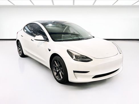 Used 2022 Tesla Model 3 Long Range AWD/4WD image 3