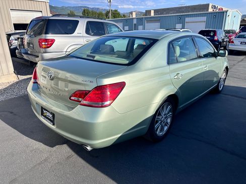 Used 2006 Toyota Avalon Limited FWD image 3