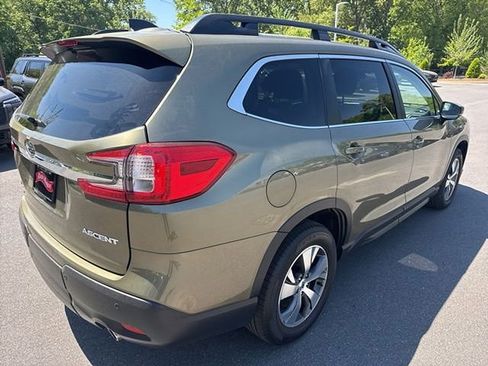 Used 2025 Subaru Ascent Premium image 5