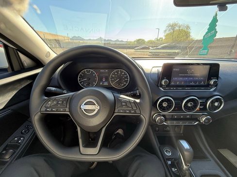 Used 2025 Nissan Sentra S image 21