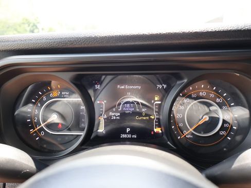 Used 2025 Jeep Wrangler Unlimited Sport AWD/4WD image 20