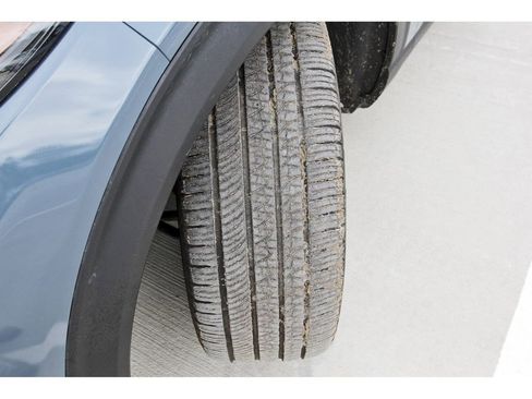 Used 2025 Ford Explorer ST image 29