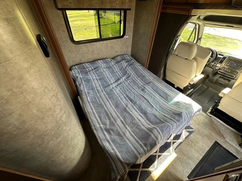 Used 2014 Mercedes-Benz Sprinter 3500 image 52