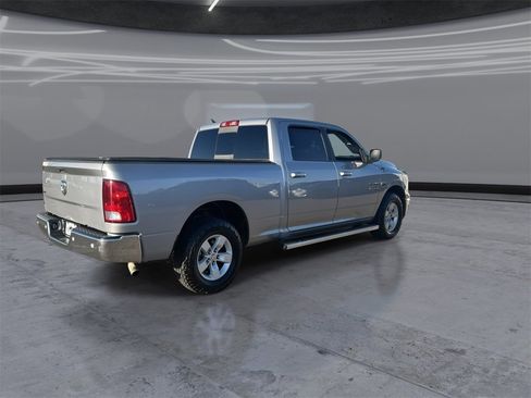 Used 2020 RAM 1500 Classic SLT w/ Luxury Group image 5