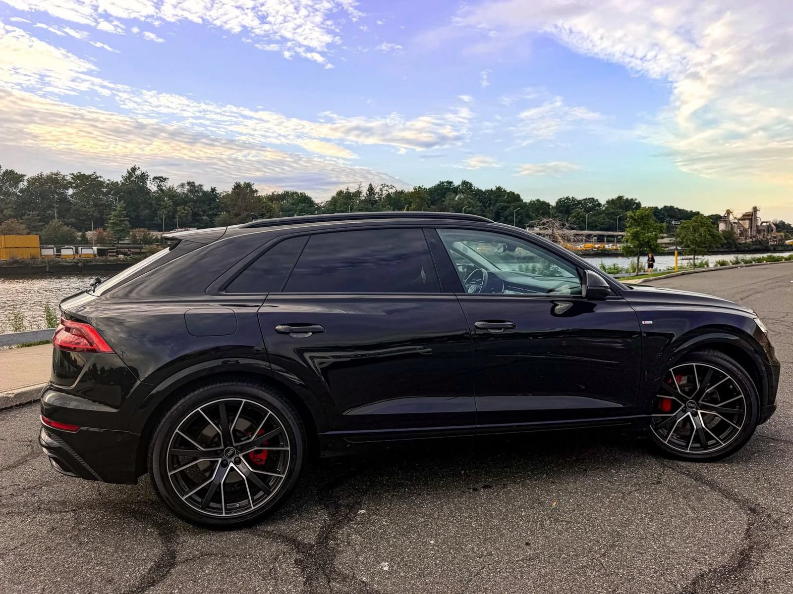 Used 2023 Audi Q8 Prestige AWD/4WD image 7
