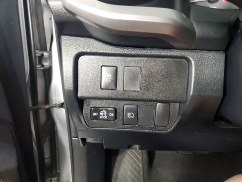 Used 2020 Toyota Tacoma SR5 RWD image 26