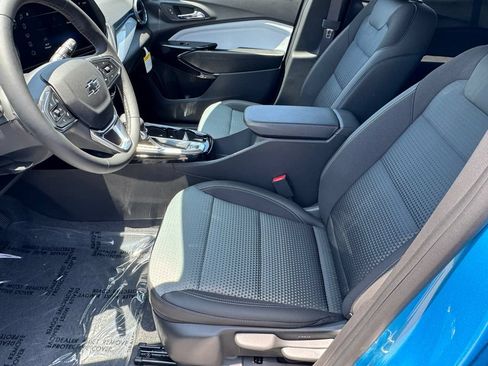 New 2026 Chevrolet Trax LT w/ Midnight Edition FWD image 15