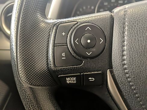 Used 2014 Toyota RAV4 LE image 11